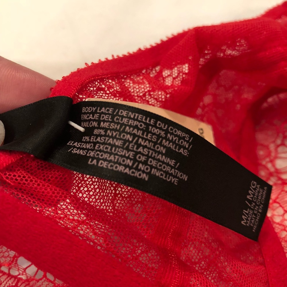 NWT Victoria’s Secret Red Lace Garter Belt - Picture 7 of 8